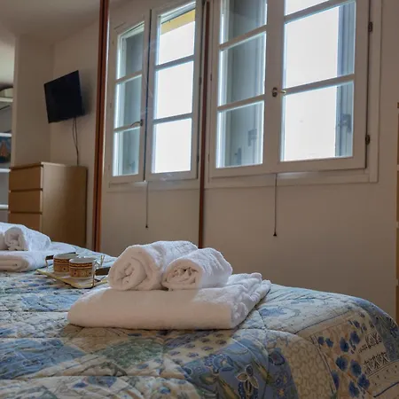 Reno River House - Twa Apartmán *